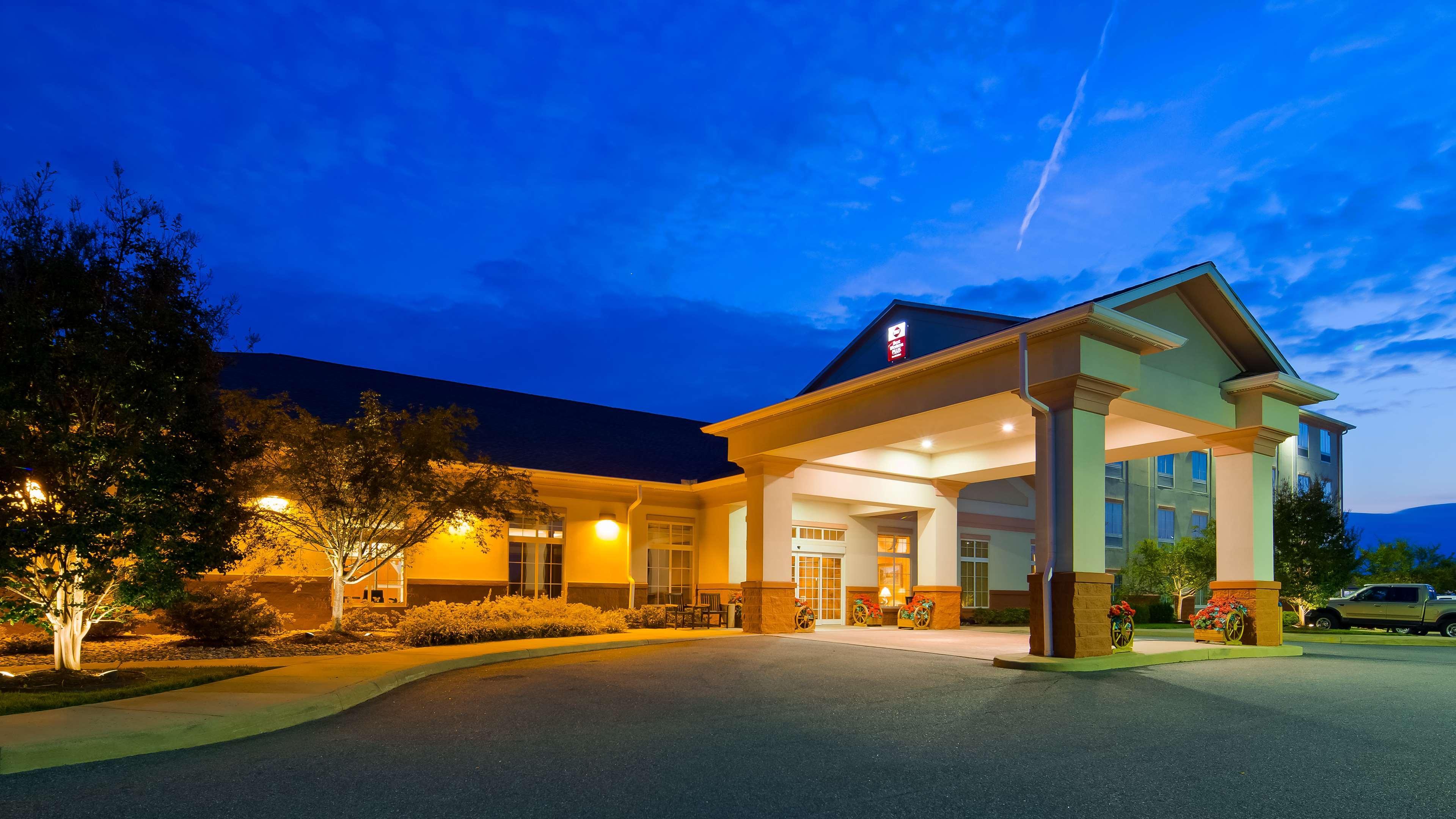 Best Western Plus Crossroads Inn & Suites Zion Crossroads Εξωτερικό φωτογραφία