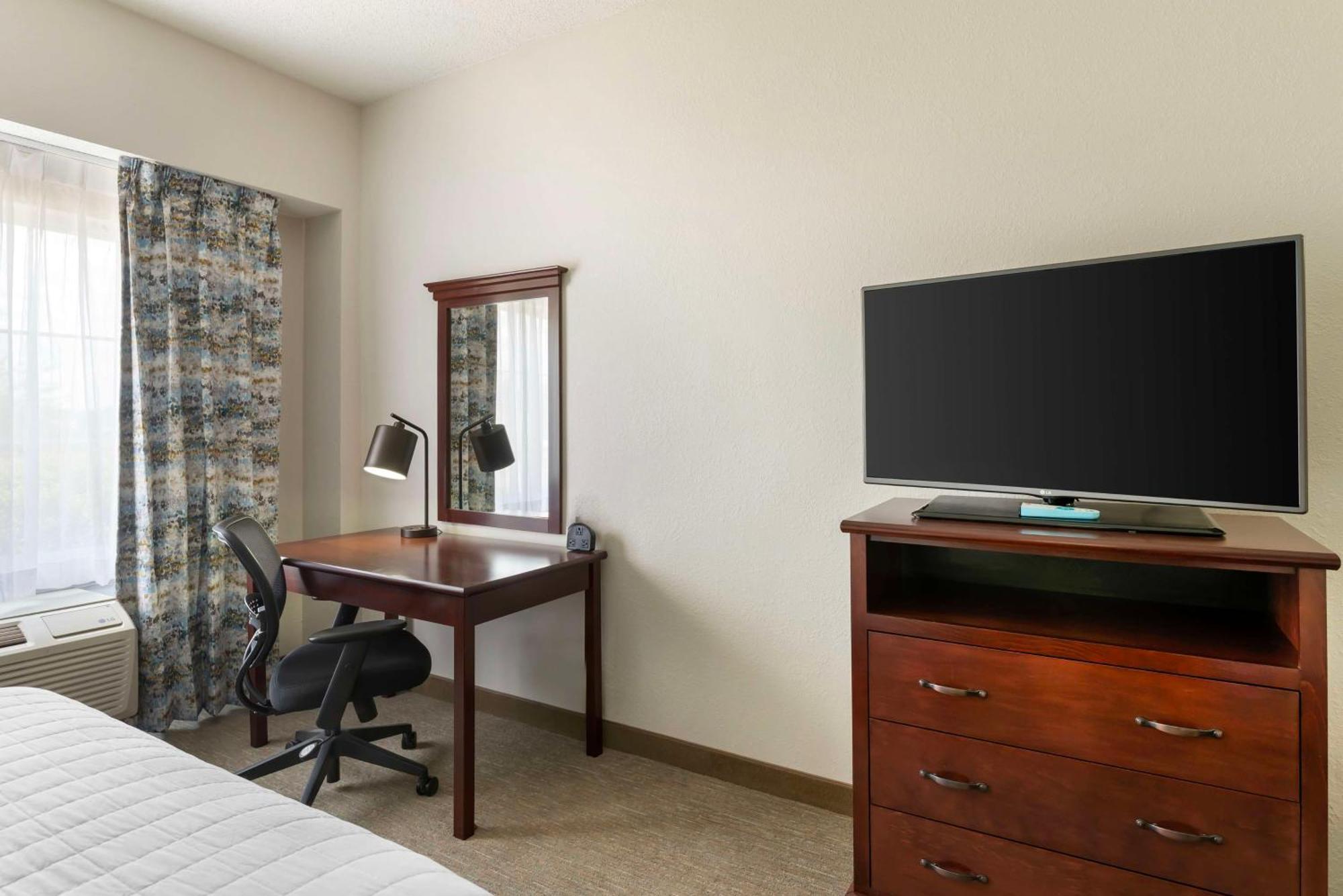 Best Western Plus Crossroads Inn & Suites Zion Crossroads Εξωτερικό φωτογραφία