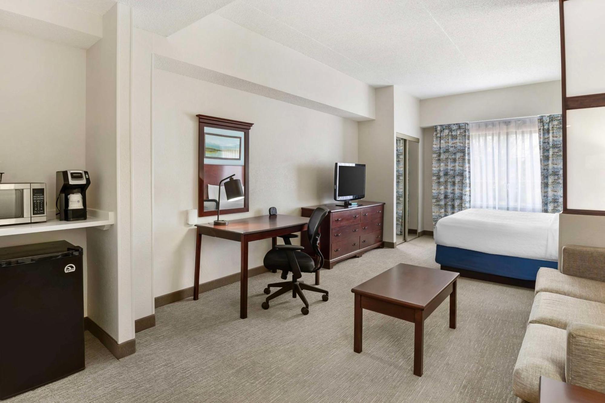 Best Western Plus Crossroads Inn & Suites Zion Crossroads Εξωτερικό φωτογραφία